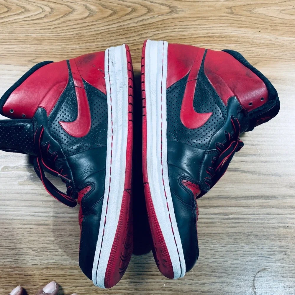 Jordan Men Basketball Shoes Perforated Leather Size 10‎ Alpha 1 Bred 392813-001